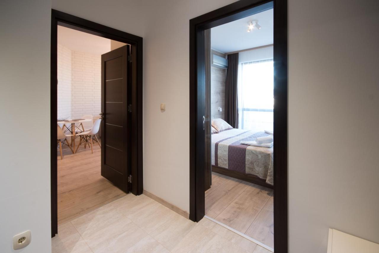City Apartments Triumph فارنا المظهر الخارجي الصورة