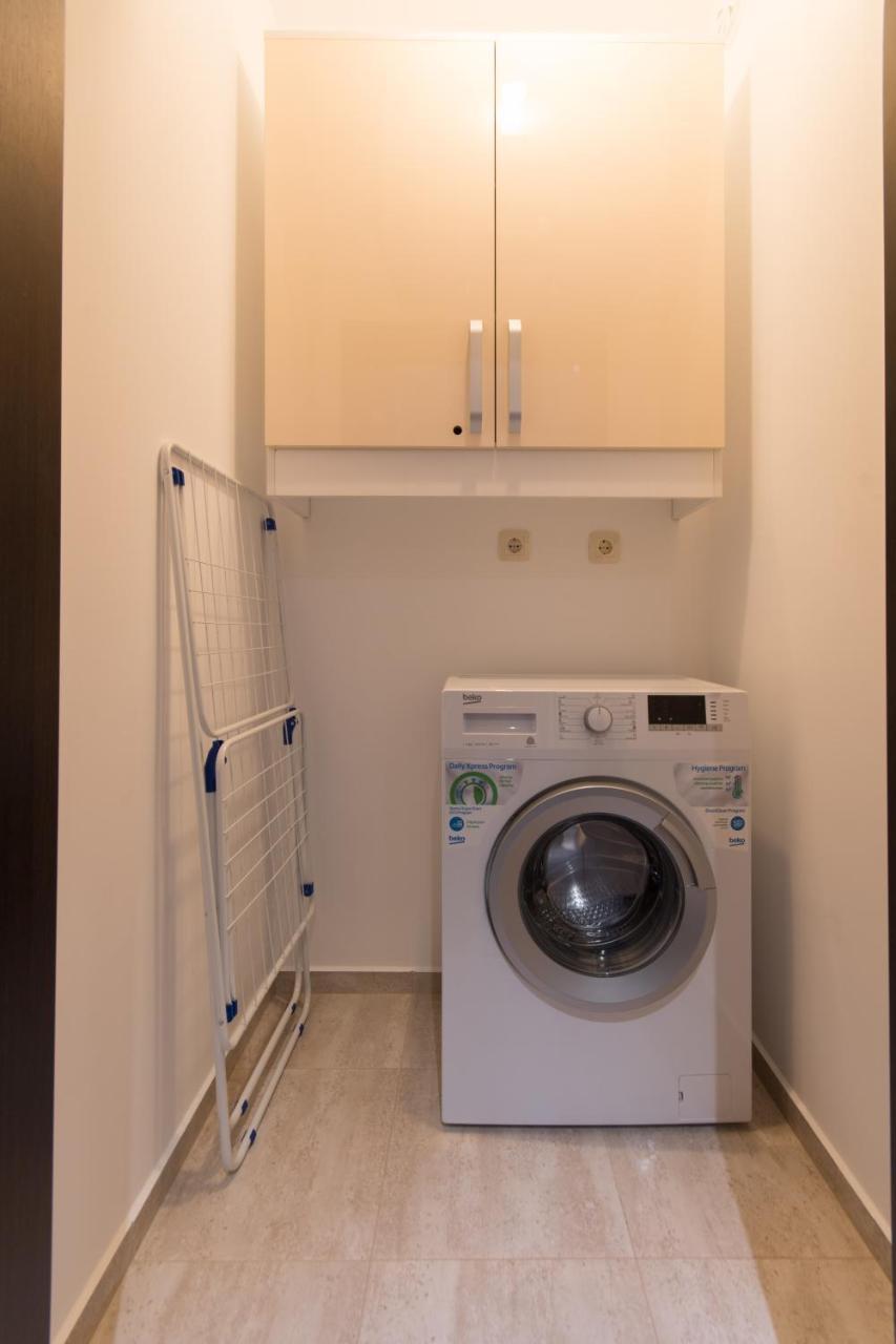 City Apartments Triumph فارنا المظهر الخارجي الصورة