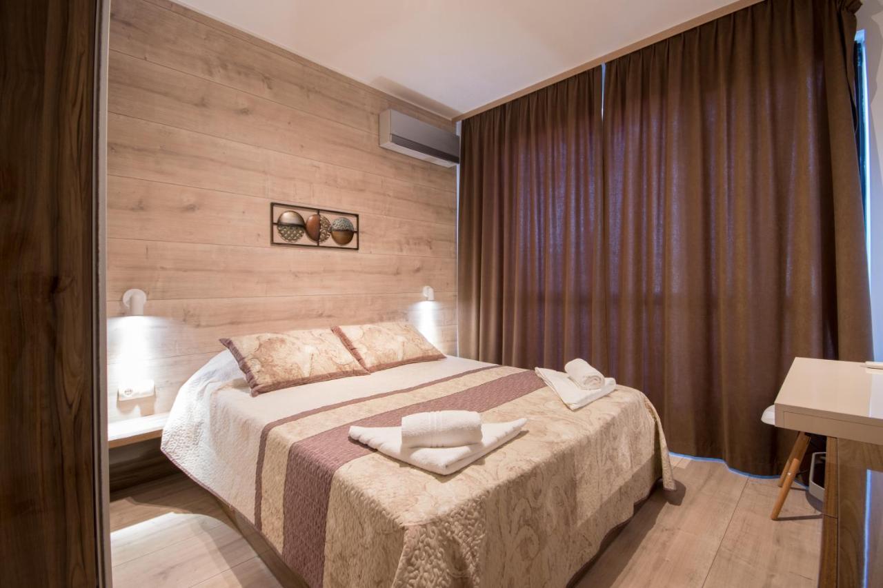 City Apartments Triumph فارنا المظهر الخارجي الصورة