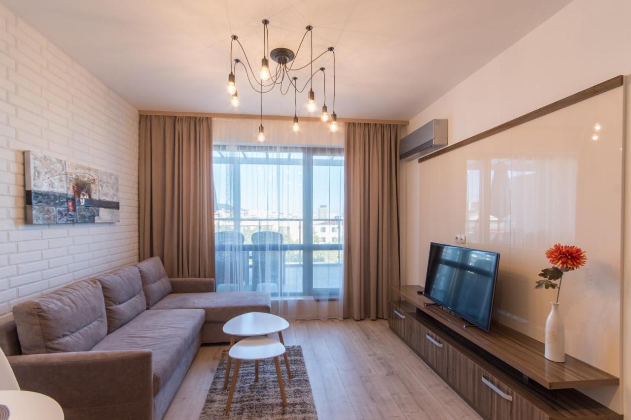 City Apartments Triumph فارنا المظهر الخارجي الصورة