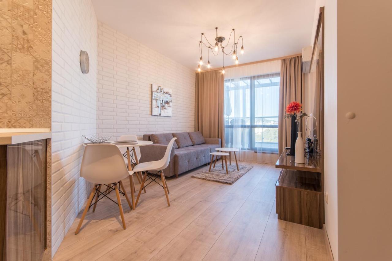 City Apartments Triumph فارنا المظهر الخارجي الصورة