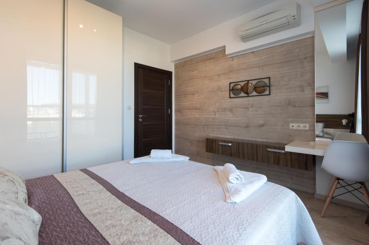 City Apartments Triumph فارنا المظهر الخارجي الصورة