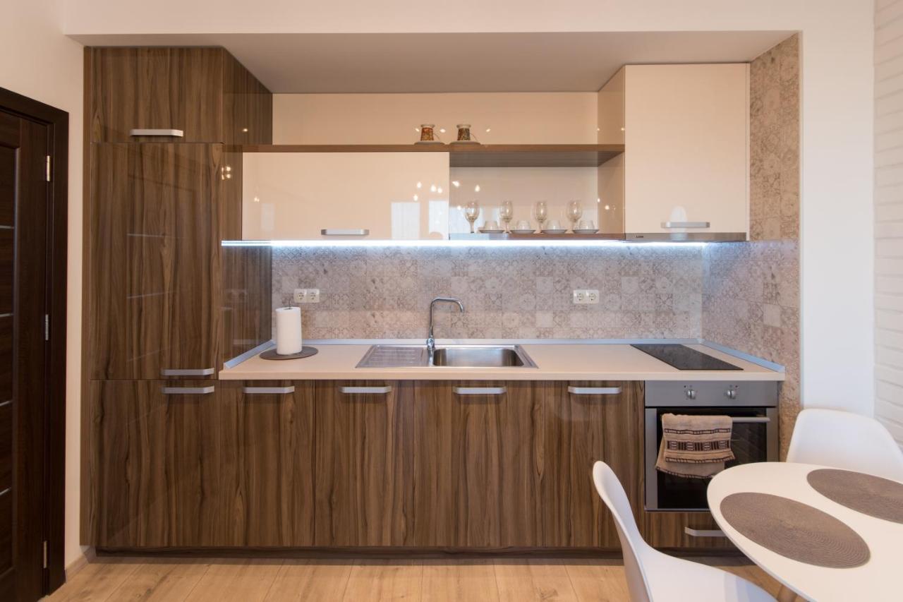 City Apartments Triumph فارنا المظهر الخارجي الصورة